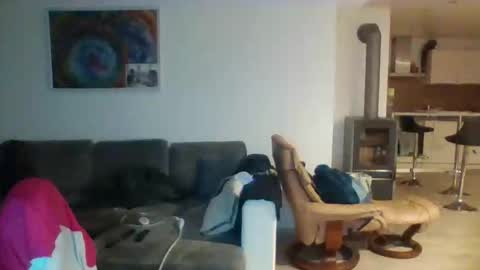 Snapshot of charles6064 chatting on January 17, 1:54 am charles6064 online show from January 17, 1:54 am