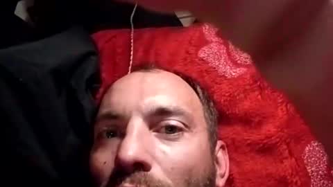 Snapshot of charlesb13 chatting on March 19, 6:06 am charlesb13 online show from March 19, 6:06 am