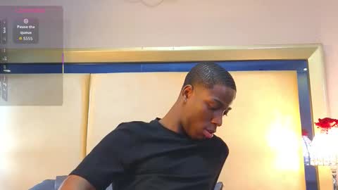 Snapshot of charlesbrown_ chatting on October 29, 10:11 pm charlesbrown_ online show from October 29, 10:11 pm