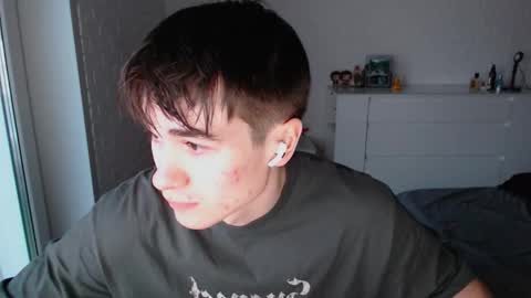 charleshanson69 online show from November 12, 11:43 am