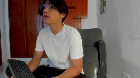 charley_morgan online show from March 4, 6:29 pm
