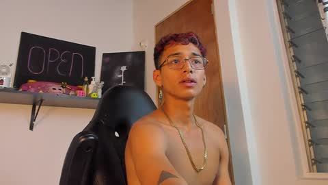 Charles Russo online show from December 28, 3:26 am