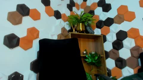 Snapshot of charliegrifinx chatting on June 2, 10:34 pm CharlieGrifinX online show from June 2, 10:34 pm