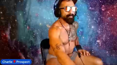 Snapshot of charlieprospect chatting on September 25, 3:10 am Charlie Prospect online show from September 25, 3:10 am