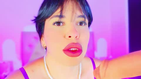 Charloott Evans online show from October 7, 7:22 pm