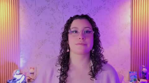 Snapshot of charlote__miller chatting on April 11, 11:47 am You honey online show from April 11, 11:47 am