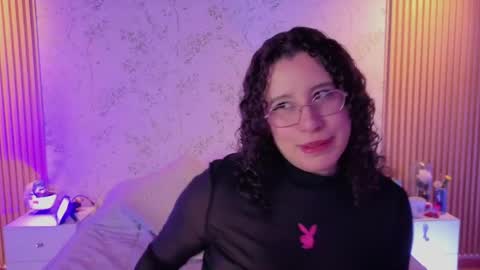 Snapshot of charlote__miller chatting on April 14, 11:38 am You honey online show from April 14, 11:38 am