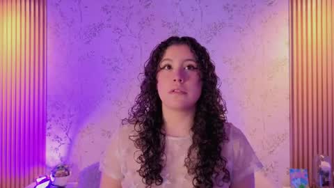Snapshot of charlote__miller chatting on April 15, 11:28 am You honey online show from April 15, 11:28 am