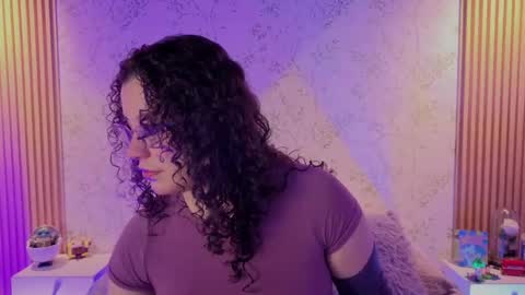 Snapshot of charlote__miller chatting on April 24, 11:56 am You honey online show from April 24, 11:56 am