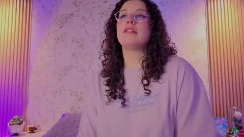 Snapshot of charlote__miller chatting on April 27, 11:52 am You honey online show from April 27, 11:52 am