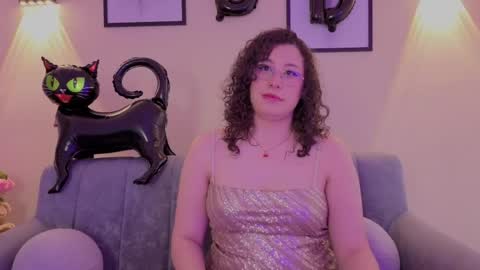 Snapshot of charlote__miller chatting on May 22, 11:38 am You honey online show from May 22, 11:38 am