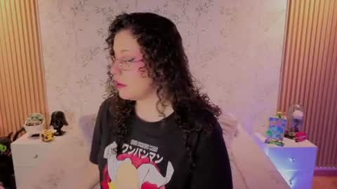 Snapshot of charlote__miller chatting on June 13, 11:41 am You honey online show from June 13, 11:41 am