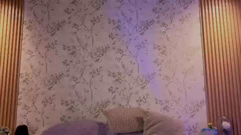 Snapshot of charlote__miller chatting on June 15, 12:40 pm You honey online show from June 15, 12:40 pm