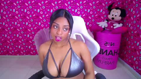 Charlote  online show from February 5, 7:53 pm