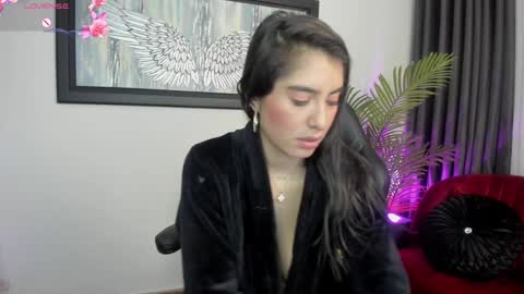 Charlote online show from January 14, 2:43 pm