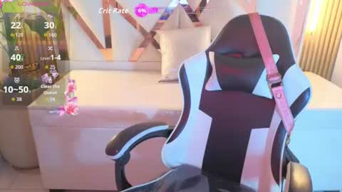 charlott online show from July 14, 8:03 pm