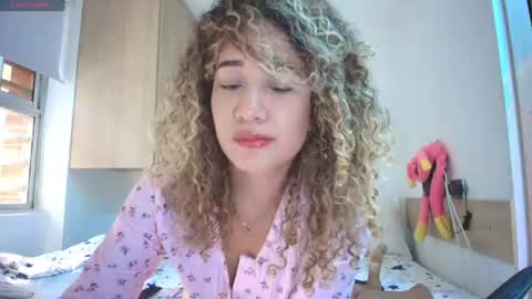 Snapshot of charlotte1117 chatting on July 3, 8:48 pm Char 3 online show from July 3, 8:48 pm