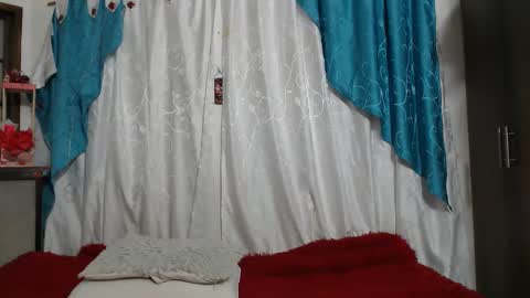 karinaa independent model online show from March 20, 1:32 am