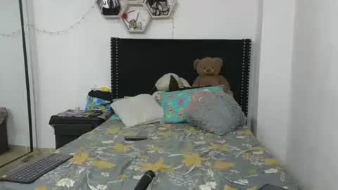 charlotte_027 online show from January 19, 7:36 am