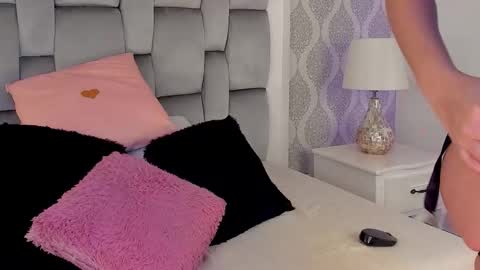   Charlotte  online show from October 22, 7:35 pm