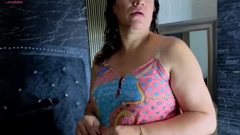 Snapshot of charlotte__g chatting on February 12, 11:05 am charlotte online show from February 12, 11:05 am