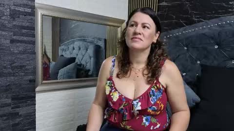 Snapshot of charlotte__g chatting on March 15, 11:05 am charlotte online show from March 15, 11:05 am