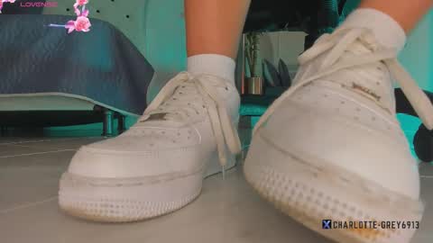 charlotte  grey online show from February 9, 8:02 pm