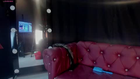 Snapshot of charlotte_brown_1 chatting on April 14, 7:09 pm CHARLOTTE BROWN online show from April 14, 7:09 pm