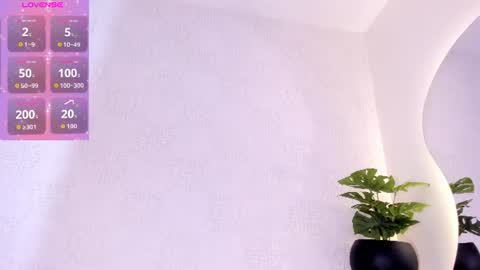 Snapshot of charlotte_chkt chatting on June 23, 10:57 am charlotte online show from June 23, 10:57 am