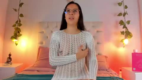 Snapshot of charlotte_collins_2 chatting on June 16, 4:15 am Sofia online show from June 16, 4:15 am