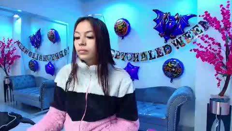 Snapshot of charlotte_etthan chatting on October 25, 3:36 am Charlotte online show from October 25, 3:36 am