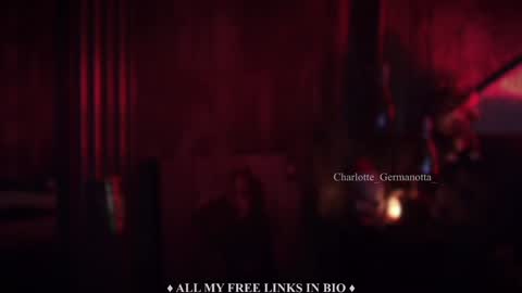 Snapshot of charlotte_germanotta_ chatting on December 17, 3:17 pm Charlotte online show from December 17, 3:17 pm