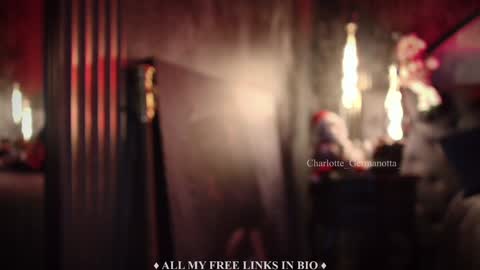 Snapshot of charlotte_germanotta_ chatting on December 23, 3:44 pm Charlotte online show from December 23, 3:44 pm