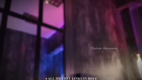 Snapshot of charlotte_germanotta_ chatting on December 28, 4:09 pm Charlotte online show from December 28, 4:09 pm