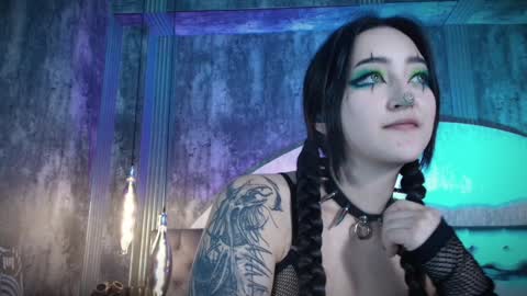 Snapshot of charlotte_germanotta_ chatting on January 18, 5:26 pm Charlotte online show from January 18, 5:26 pm