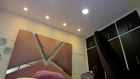 Charlotte Icee online show from December 7, 5:31 pm