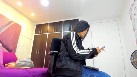 Charlotte Icee online show from February 3, 4:10 pm