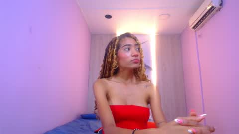 CHARLOTTE online show from January 25, 11:55 am