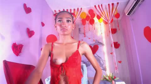 CHARLOTTE online show from February 15, 3:06 pm