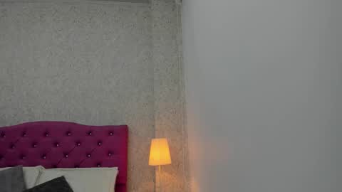 Snapshot of charlotte_ponce chatting on December 4, 11:30 am Chalotte online show from December 4, 11:30 am