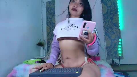 Snapshot of charlotte_princess_1 chatting on April 10, 6:40 am charlotte_princess_1 online show from April 10, 6:40 am