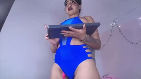 Snapshot of charlotte_princess_1 chatting on May 5, 4:31 am charlotte_princess_1 online show from May 5, 4:31 am