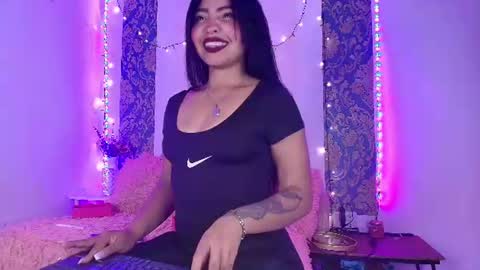 Snapshot of charlotte_princess_1 chatting on June 22, 5:37 am charlotte_princess_1 online show from June 22, 5:37 am
