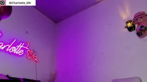 Snapshot of charlotte_r69 chatting on June 4, 7:47 am Charlotte online show from June 4, 7:47 am