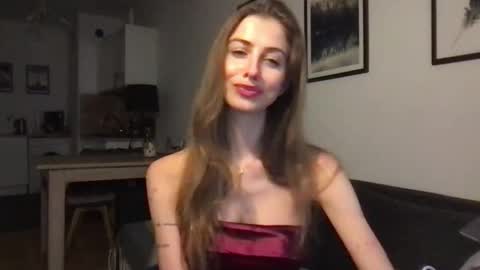 Snapshot of charlotte_roche chatting on October 4, 3:54 pm Charlotte Roche online show from October 4, 3:54 pm