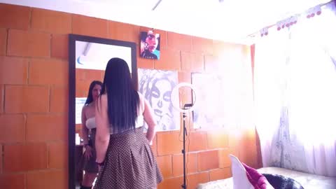 Snapshot of charlotte_temple chatting on December 3, 1:32 pm Charlotte online show from December 3, 1:32 pm