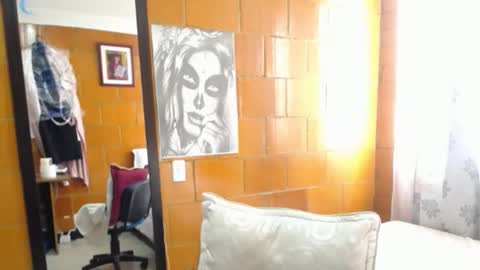 Snapshot of charlotte_temple chatting on September 23, 1:47 pm Charlotte online show from September 23, 1:47 pm