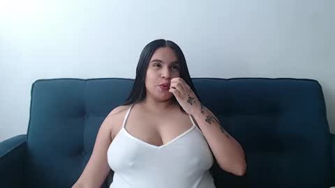 Charlotte and Eric online show from November 12, 6:52 pm