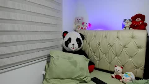 charlottee07 online show from February 5, 2:27 am