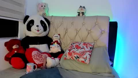 charlottee07 online show from February 20, 2:30 am